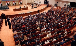 العراق:خلافات حادة بين الكتل السياسية تؤدي إلى تجميد مفاوضات تشكيل الحكومة
