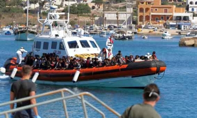 وصول أكثر من 2000 مهاجر غير نظامي إلى شواطئ إيطاليا