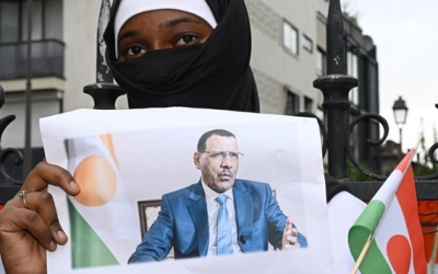 النيجر: الاتحاد الأوروبي يعرب عن قلقه إزاء ظروف احتجاز الرئيس بازوم