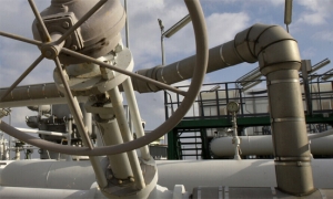 إنتاج الجزائر من النفط يتراجع إلى 933 ألف برميل يوميًا