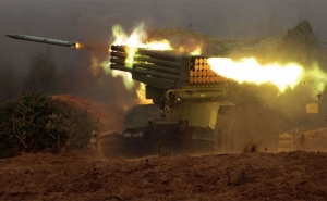 ليبيا: استمرار غلق مطار معيتيقة جراء استهدافه بـ 30 صاروخ «غراد»