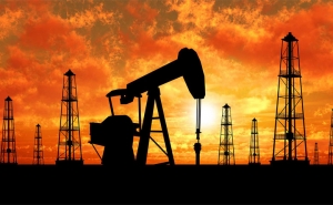 النفط يهبط متأثرا بالخلافات التجارية بين أمريكا والصين