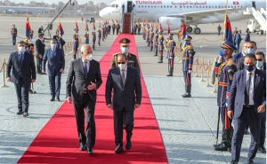 رئيس الجمهورية قيس سعيد يبدأ زيارة رسمية لمصر: اليوم لقاء قمة مصرية تونسية وتطلعات نحو تطوير العلاقات