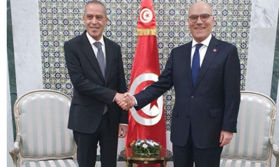 وزير الخارجية يلتقي سفير الجزائر بتونس :تأكيد على عمق ومتانة العلاقة بين البلدين