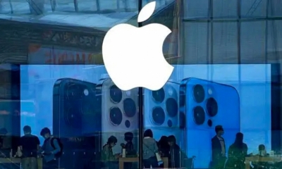 شركة "Apple" تعترف بمشكلة هاتفها الجديد