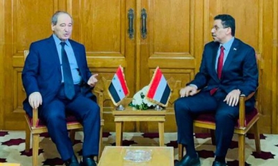 وزير خارجية اليمن يلتقي بنظيره السوري بالقاهرة في أول لقاء منذ 2011