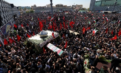 آلاف الإيرانيين يشاركون في تشييع أفراد الحرس الثوري تزامنا مع "يوم القدس"