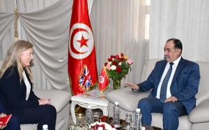 وزير الداخلية يستقبل سفيرة المملكة المتحدة بتونس