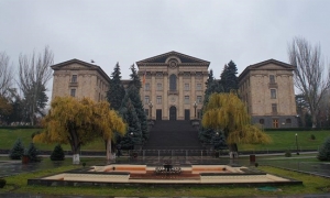 برلمان أرمينيا يصادق على انضمام يريفان إلى &quot;الجنايات الدولية&quot;