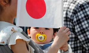 تراجع الرغبة في الزواج والإنجاب وزيادة المخاوف من الأمور المادية.. ثلث اليابانيات المولودات في 2005 قد لا ينجبن