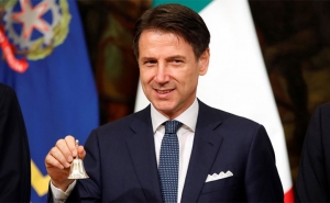 إيطاليا المنتفع الأول من برنامج الإنقاذ الأوروبي: رئيس الحكومة جيوزيبي كونتي يفرض وجوده السياسي على الجميع