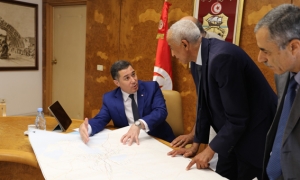 وزارة النقل:  جلسة عمل حول استمرارية استغلال الخط تونس – حلق الوادي – المرسى TGM