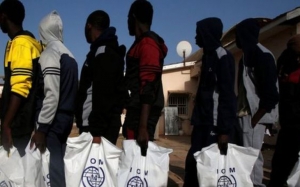 منظمة الهجرة الدولية: المهاجرون الأفارقة يباعون في ليبيا كعبيد