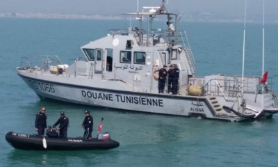 كانوا يحاولون الابحار خلسة..مصالح الوحدة البحرية الديوانة بسوسة تنقذ 15تونسيا قبالة سواحل هرقلة