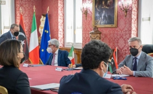 وزير خارجية ايطاليا لنظيرته في الحكومة الليبية: «تنفيذ جميع بنود وقف إطلاق النار أولوية لإيطاليا»