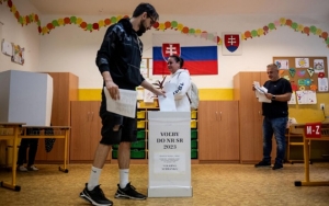 الحزب الشعبوي المعارض لمساعدة كييف يفوز في انتخابات سلوفاكيا