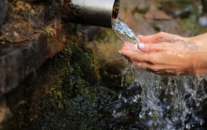 شركات تعبئة مياه تتسبب في عطش مئات السكان في منطقة ريفية بزغوان