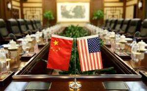 خريف العلاقات الصينية الأمريكية مستمر: صدام صيني أمريكي جديد يلغي التفاؤل بعهد جديد مع بايدن 