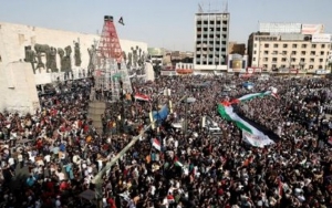 العراق:مئات الآلاف من أتباع الصدر يتظاهرون وسط بغداد دعما للشعب الفلسطيني