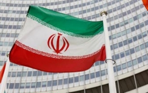 الاتحاد الأوروبي يدعو إيران للتراجع عن سحب اعتماد مفتشي الوكالة الذرية