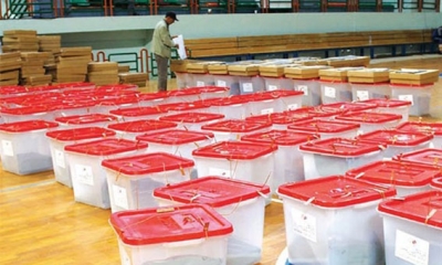 هيئة الانتخابات:  نقل المواد الانتخابية من المخزن المركزي إلى 27 مخزن جهوي