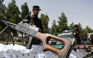 طالبان أفغانستان تعلن احتجاز موظفين لدى منظمة سويسرية