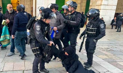 القدس.. شرطة الاحتلال الإسرائيلية تصادر كتب منهاج فلسطيني من طلاب
