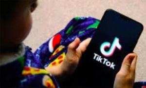 شركة TikTok تواجه القضاء الأمريكي بتهمة ايذاء الاطفال