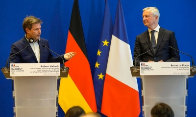 فرنسا وألمانيا تقترحان خفض معايير الاتحاد الأوروبي التي تضر بالنمو