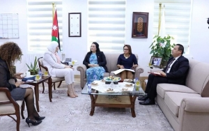 وزيرة الأسرة والمرأة والطّفولة وكبار السّنّ تلتقي وزيرة التنمية الاجتماعيّة ورئيسة اللجنة الوزاريّة لتمكين المرأة بالأردن