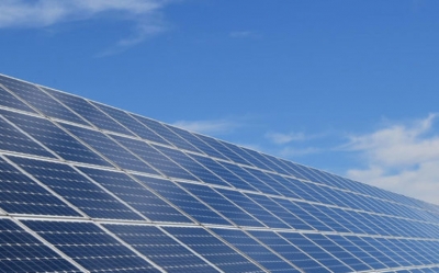 لتقليص الواردات من المحروقات:  فوز ثلاث مؤسسات بمناقصات لإنتاج الطاقة الشمسية وسط اهتمام دولي بالاستثمار في القطاع