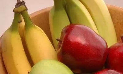 بعد تسقيف اسعار الموز والتفاح:  التونسي ينفق سنويا 25 دينار على الموز 10 دنانير للتفاح