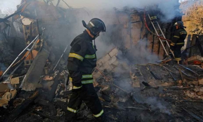 8 إصابات إثر ضربة صاروخية على مركز لإطفاء الحريق بشرق أوكرانيا