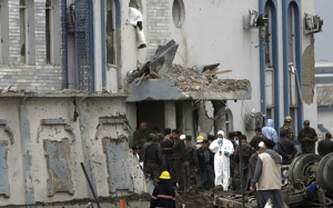 خلّف عشرات القتلى ومئات الجرحى: انفجار قرب السفارة الأمريكية في كابول و «طالبان» تتبنى