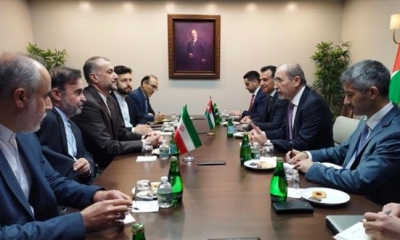 الصفدي يؤكد حرص الأردن على تطوير علاقاته مع إيران