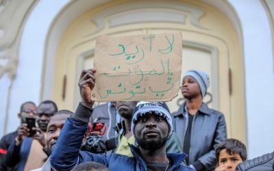 العنصرية ضد أفارقة جنوب الصحراء: ظاهرة تؤرق التونسيين وتتطلب استراتيجية شاملة