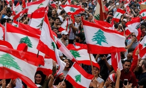 احتجاجات شعبية في لبنان:  ركود اقتصادي وأزمة خانقة تفجر الوضع الإجتماعي