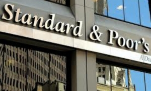 «ستاندرد آند بورز» تخفض تصنيف خمسة بنوك أميركية