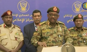 السودان يعلن عن إحباط «محاولة انقلابية»: واقع سياسي واقتصادي صعب .. وتحديات كبرى أمام المجلس العسكري