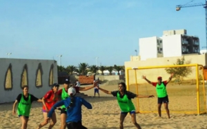 بمشاركة تونس :  قطر تستضيف نهائيات الجولة العالمية لكرة اليد الشاطئية