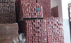 حجز كمية 4260 علبة طماطم لدى تاجر مواد غذائية بالجديدة