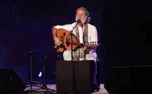 على ركح مهرجان قرطاج الدولي:  مارسيل خليفة يغني للشاعر التونسي آدم فتحي