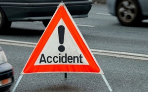 جندوبة: إصابة 10 أشخاص في حادث اصطدام سيارة نقل ريفي بسيارة