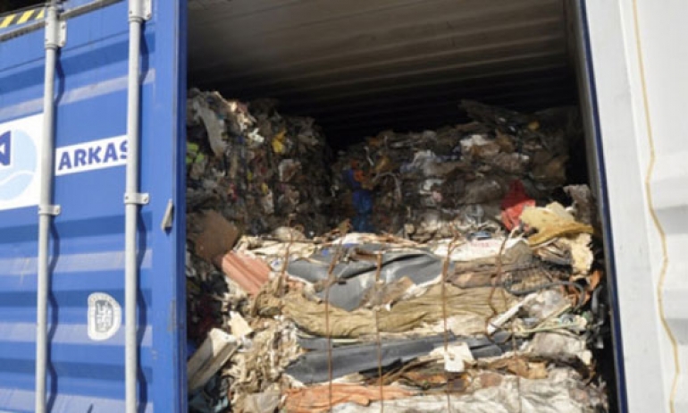 تأجيل ملف النفايات الإيطالية إلى ديسمبر المقبل: الدولة تطالب بتعويضات فماذا عن إجراءات إرجاع النفايات المحروقة؟