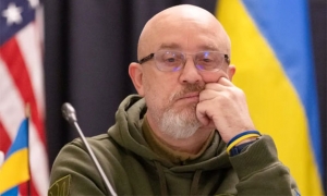 وزير دفاع أوكرانيا: موسكو ستشن هجوماً كبيراً يوم 24 فيفري