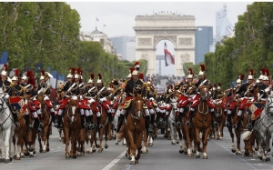 باريس في عيدها الوطني : سياسة ماكرون وواقع فرنسا الأمني والسياسي والتموقع الدولي