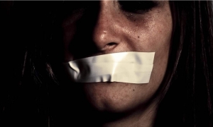 كل 10 دقائق تقتل امرأة