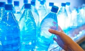 وزارة التجارة تعلن عن أسعار بيع المياه المعدنية للعموم
