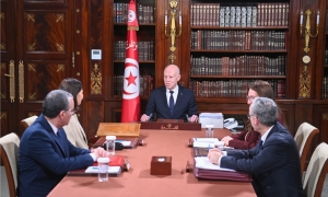 يهم الترفيع في المرتبات والأجور في القطاعين العام والخاصّ  سعيد يؤكد على تطبيق أحكام الفصل 15 من قانون المالية لسنة 2026