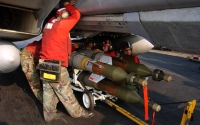 ليبيا:  طائرات امريكية تتدرب قرب سواحل شمال إفريقيا تمهيدا للتدخل في ليبيا